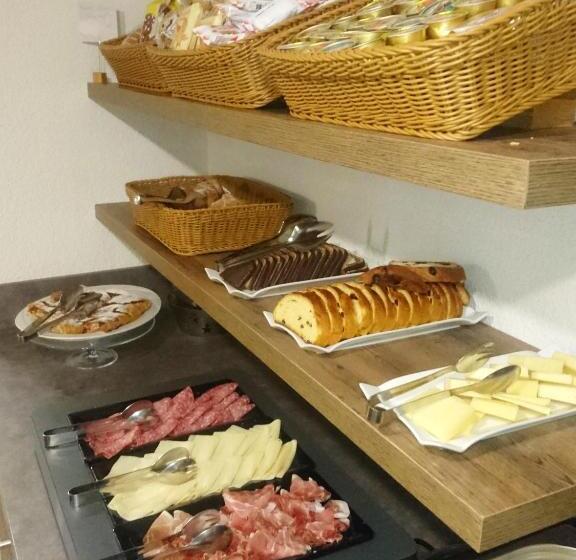 Отель Nès Crépes