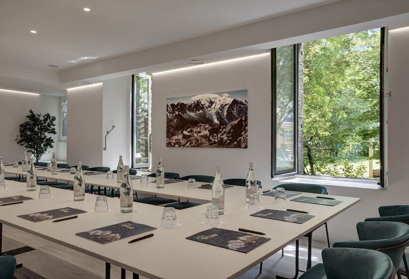 Отель Grand Hôtel Des Alpes