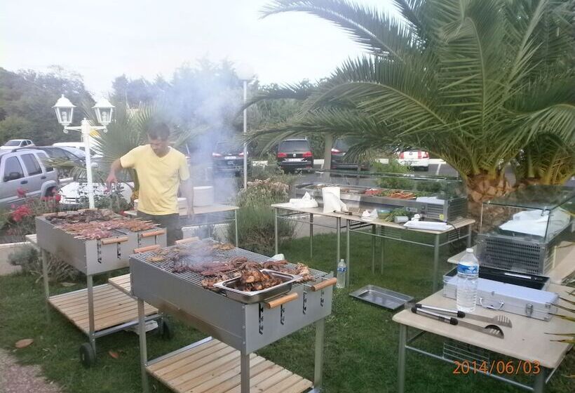 בית מלון כפרי Helios