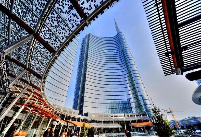 فندق Holiday Inn Milan Nord Zara, An Ihg