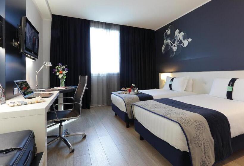 فندق Holiday Inn Milan Nord Zara, An Ihg