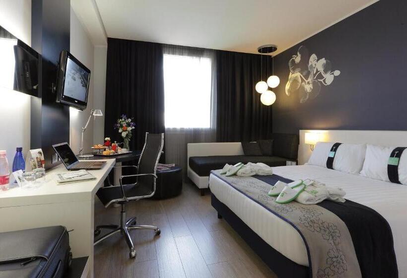 فندق Holiday Inn Milan Nord Zara, An Ihg