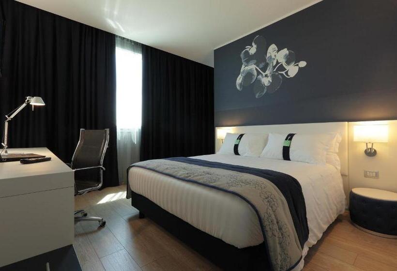 فندق Holiday Inn Milan Nord Zara, An Ihg