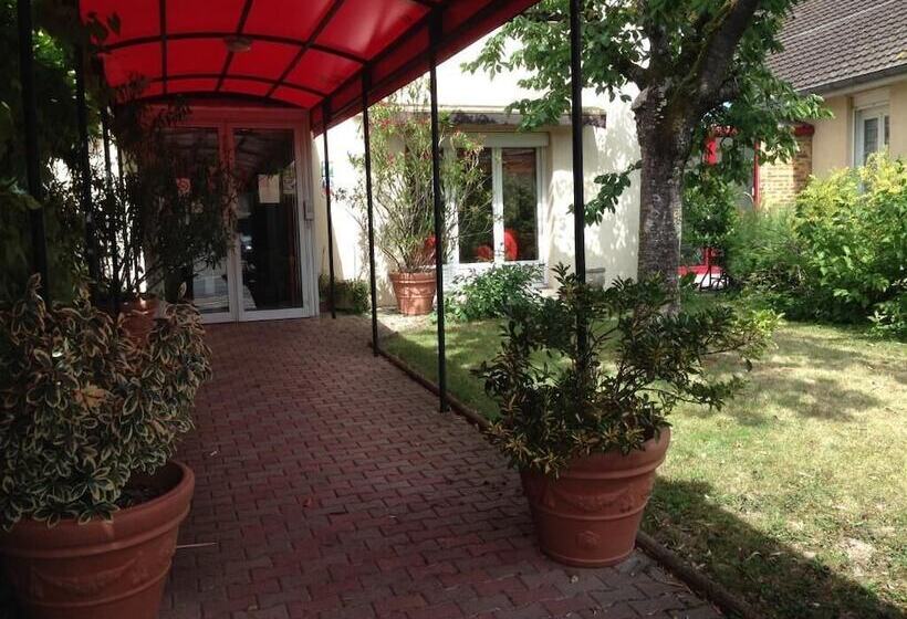 Отель Hôtel De Troyes