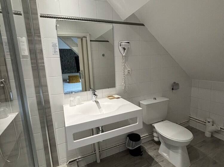 Отель Hôtel De Troyes