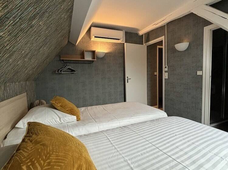 Отель Hôtel De Troyes