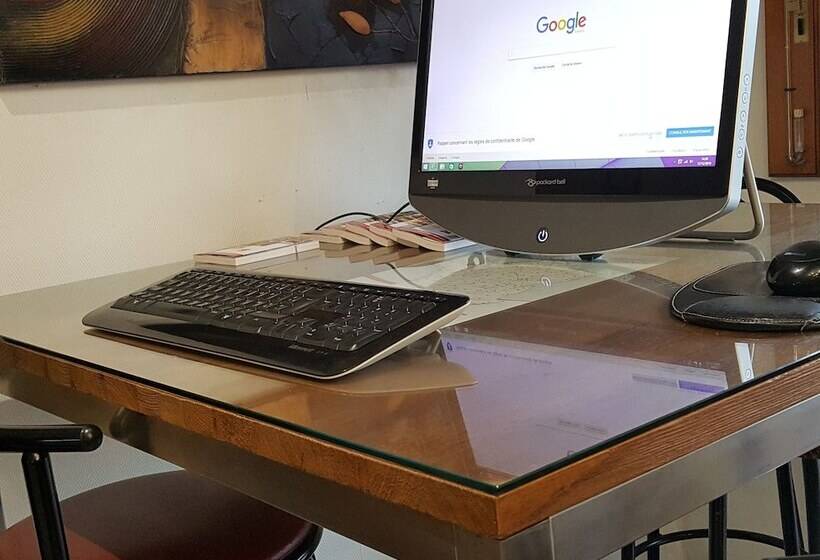 Отель Hôtel Eclipse