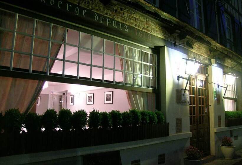 Отель Hôtel La Licorne & Spa