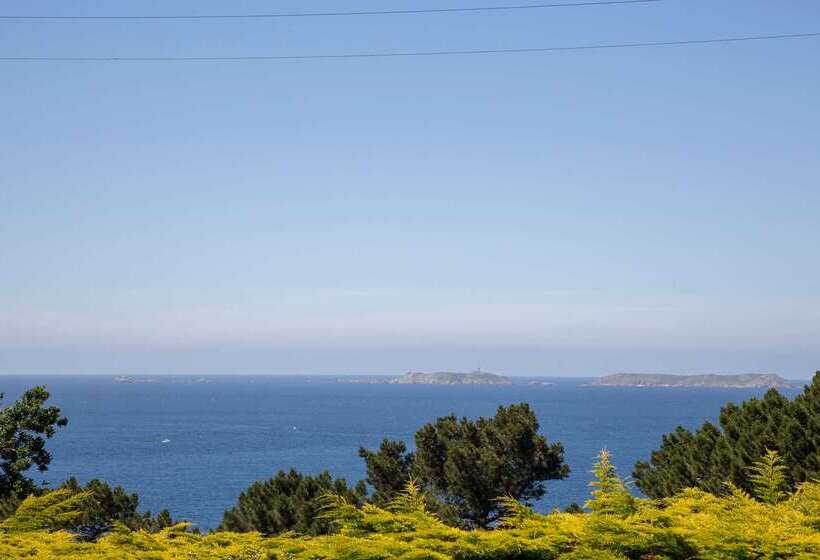 هتل Hôtel Les Costans, The Originals Relais