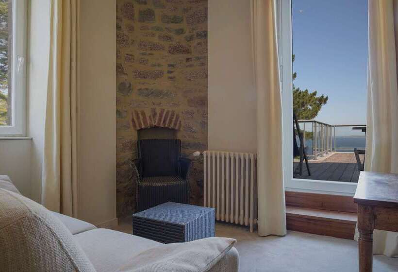 هتل Hôtel Les Costans, The Originals Relais