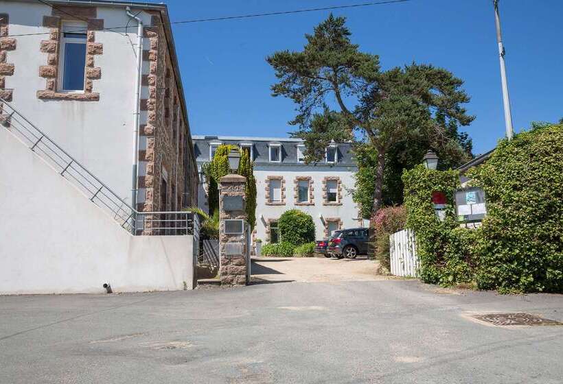 هتل Hôtel Les Costans, The Originals Relais