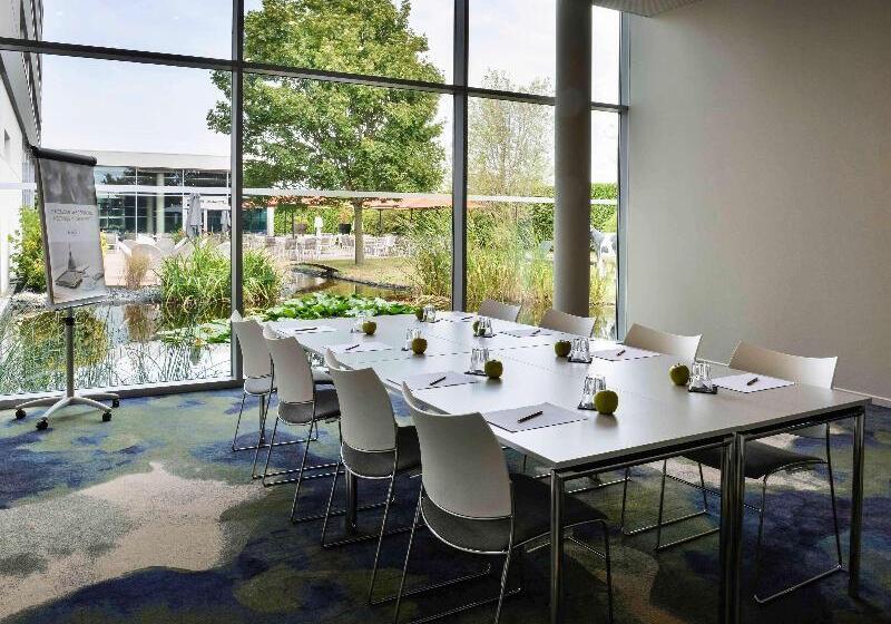 Отель Hôtel Mercure Lyon Genas Eurexpo