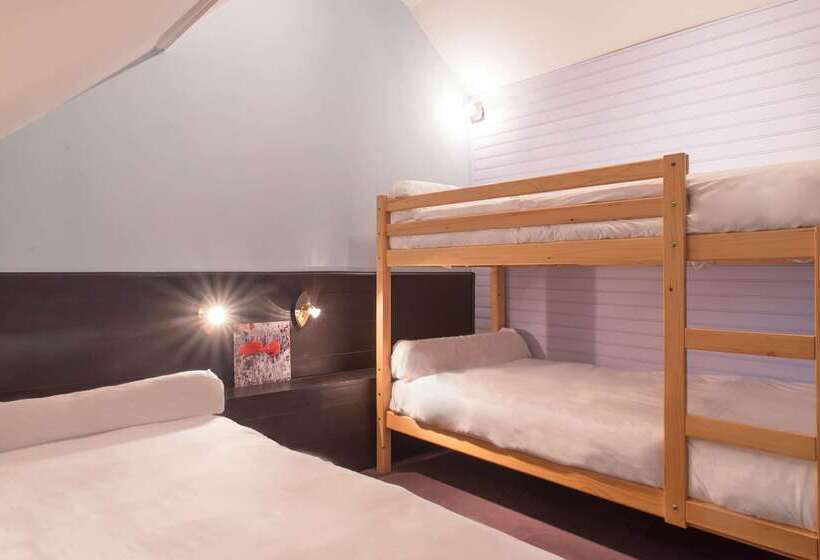 ホテル Hôtel Restaurant Les Coquelicots, The Originals Relais