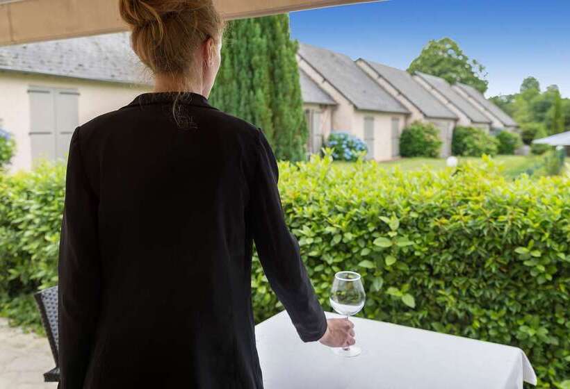 ホテル Hôtel Restaurant Les Coquelicots, The Originals Relais