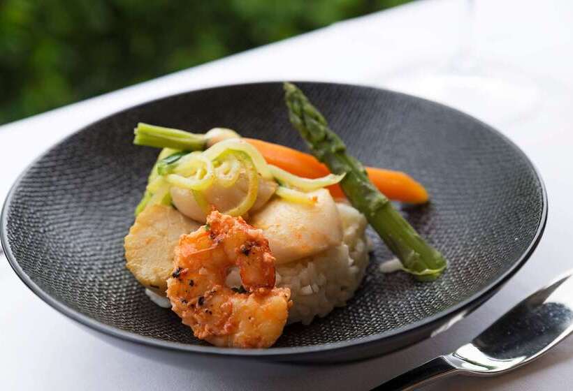 ホテル Hôtel Restaurant Les Coquelicots, The Originals Relais