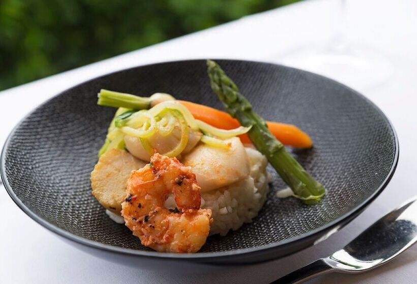 ホテル Hôtel Restaurant Les Coquelicots, The Originals Relais