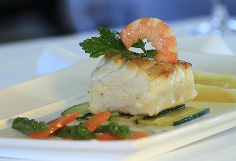 ホテル Hôtel Restaurant Les Coquelicots, The Originals Relais