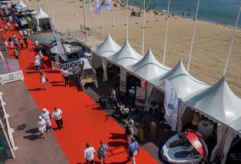 Отель Ibis Cannes Mouans Sartoux Piscine Parking Gratuit