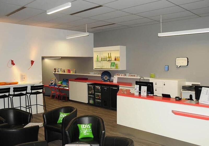 Отель Ibis Styles Chambéry Centre Gare