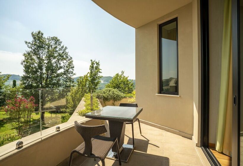 Отель Il Boscareto Resort & Spa