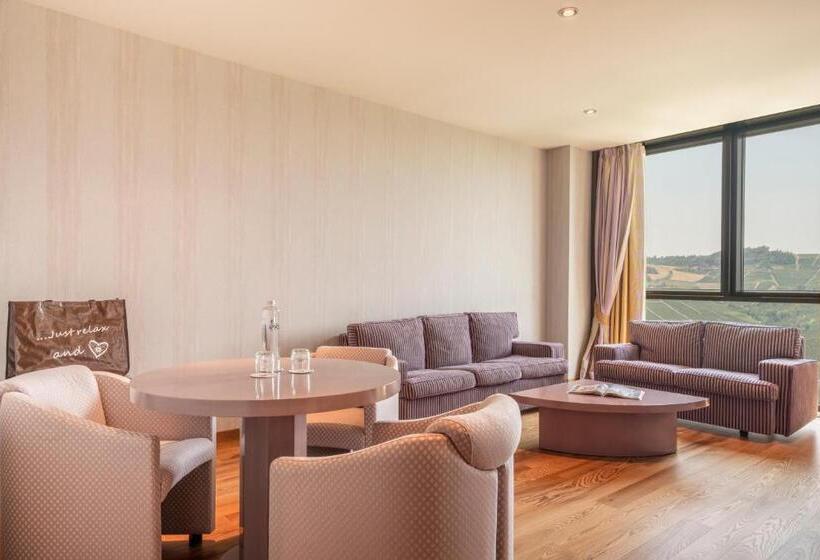 Отель Il Boscareto Resort & Spa