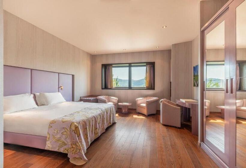 Отель Il Boscareto Resort & Spa