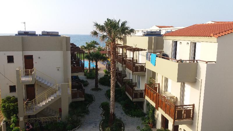 בית מלון כפרי Ilian Beach & Apartments