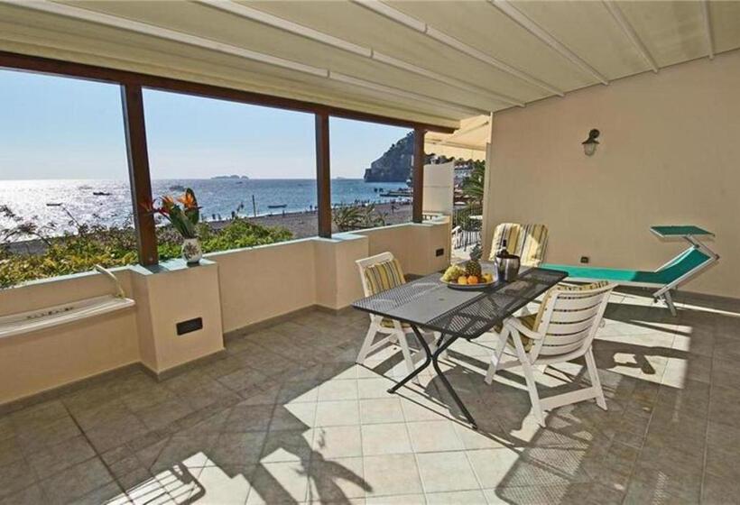 酒店 La Caravella Di Positano   Relais & Beach