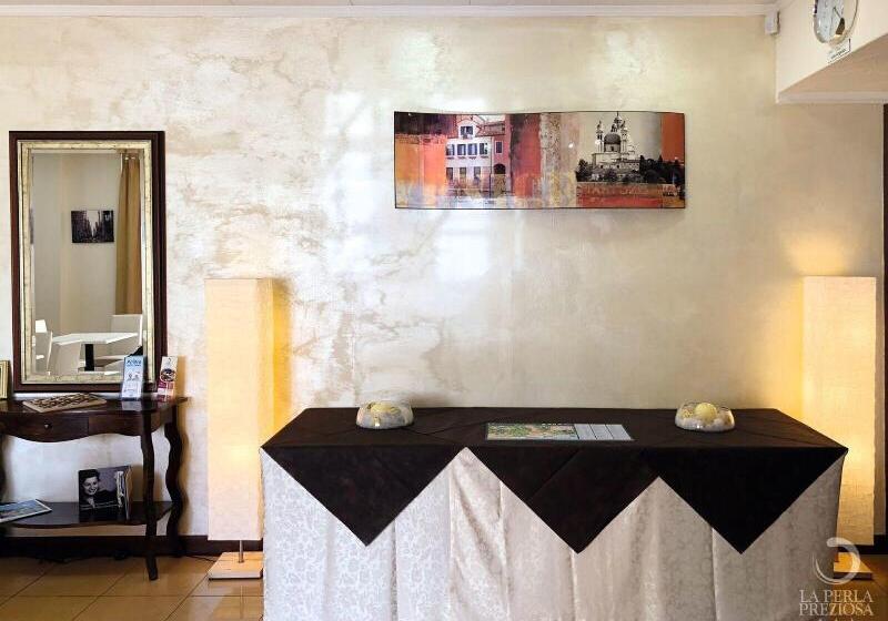 ホテル La Perla Preziosa