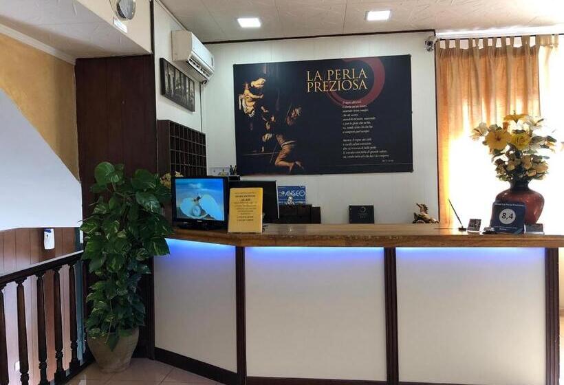 ホテル La Perla Preziosa