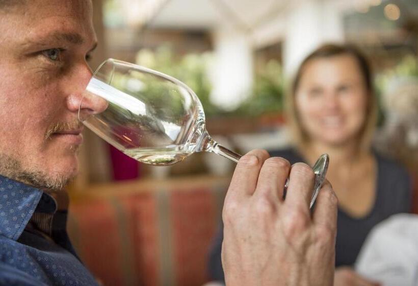 Отель La Pineta