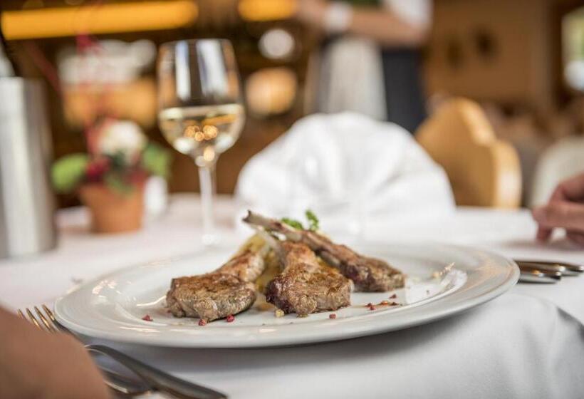 Отель La Pineta