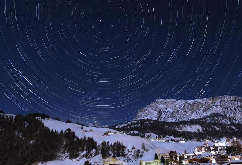 Отель La Pineta