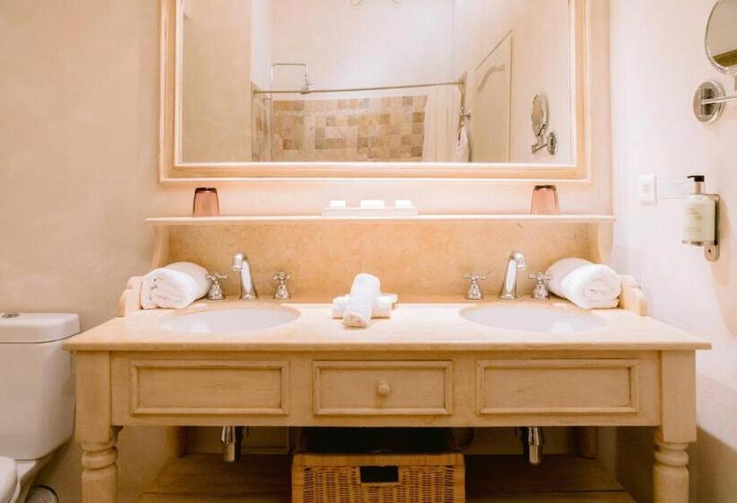 בית מלון כפרי Le Mas De La Rose   Teritoria