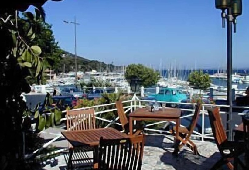 בית מלון כפרי Le Richiardi