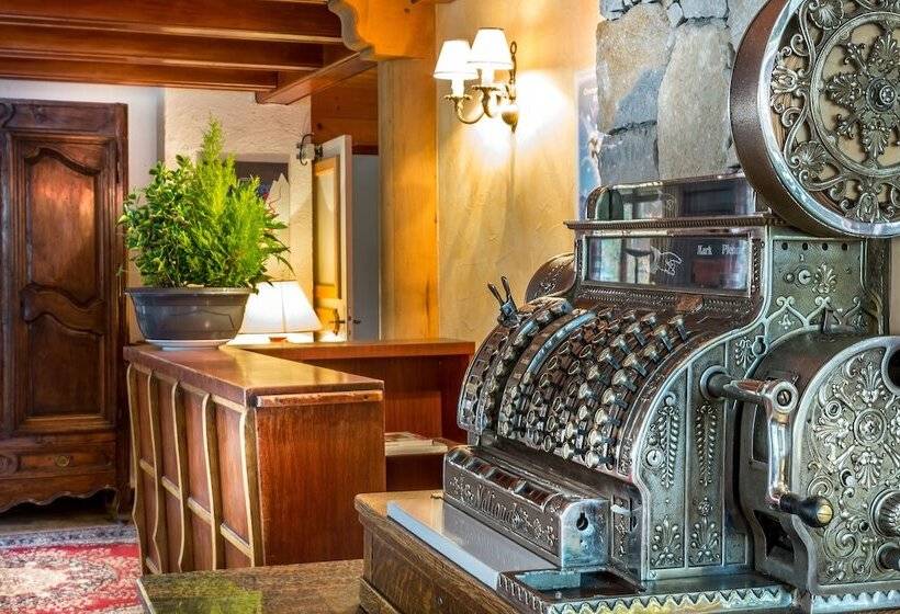 Отель Les Cretes Blanches