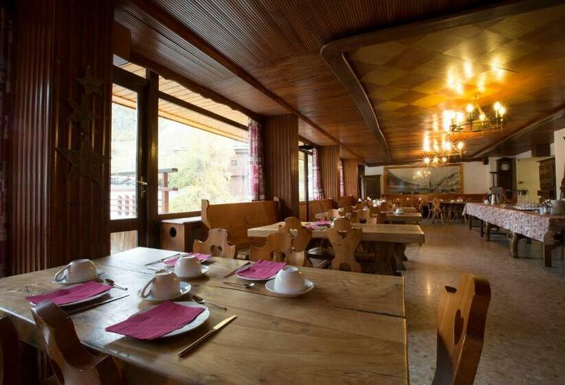 Отель Les Cretes Blanches