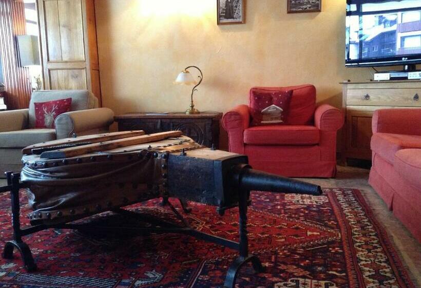 Отель Les Cretes Blanches