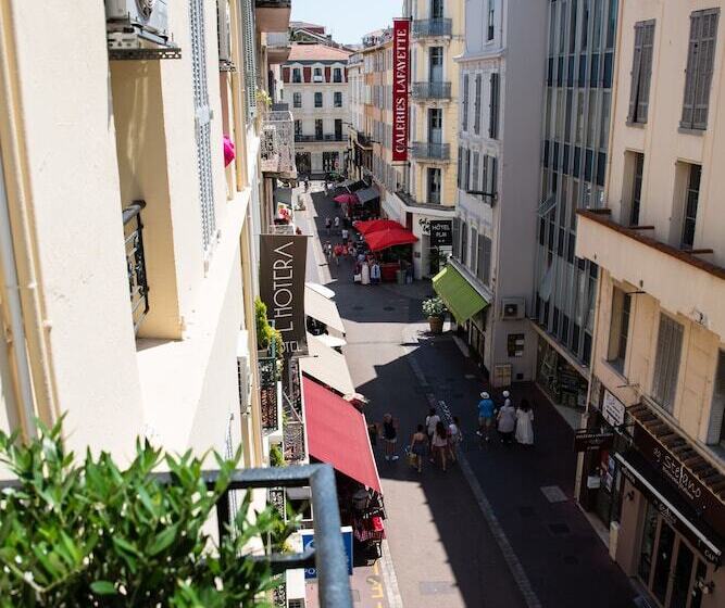 ホテル Little Palace