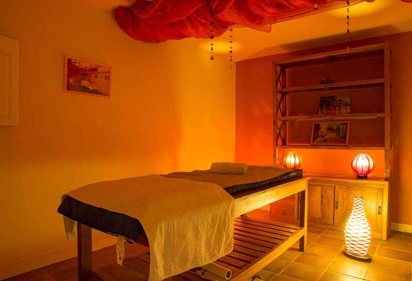 בית מלון כפרי Manoir Des Indes, The Originals Relais