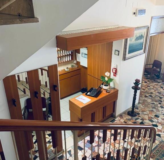 Отель Maria Piera