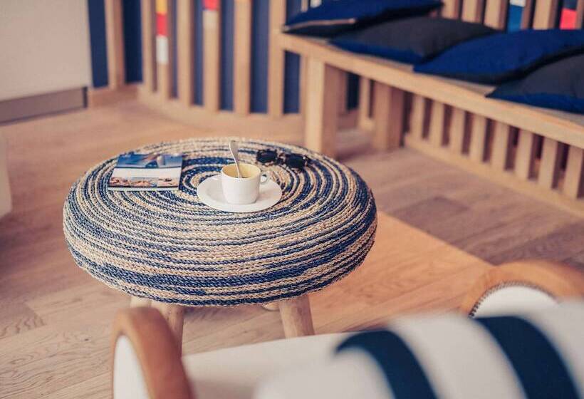 هتل Mercure Brest Centre Les Voyageurs