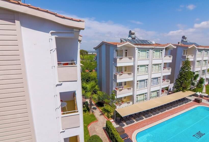 ホテル New Garden Side