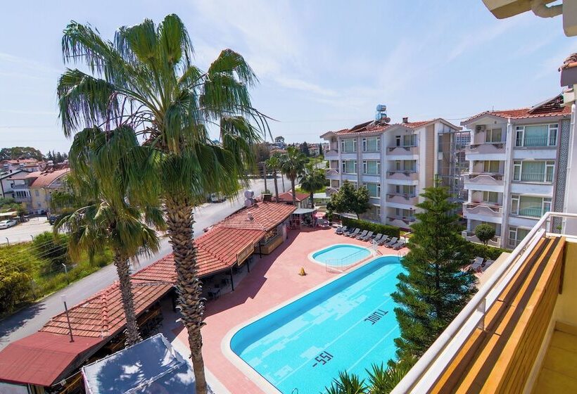 ホテル New Garden Side