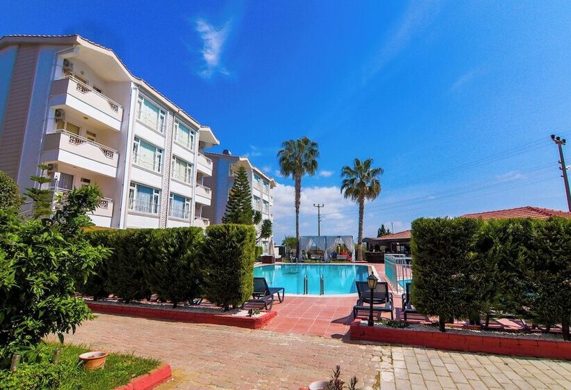 ホテル New Garden Side