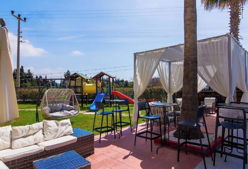 ホテル New Garden Side