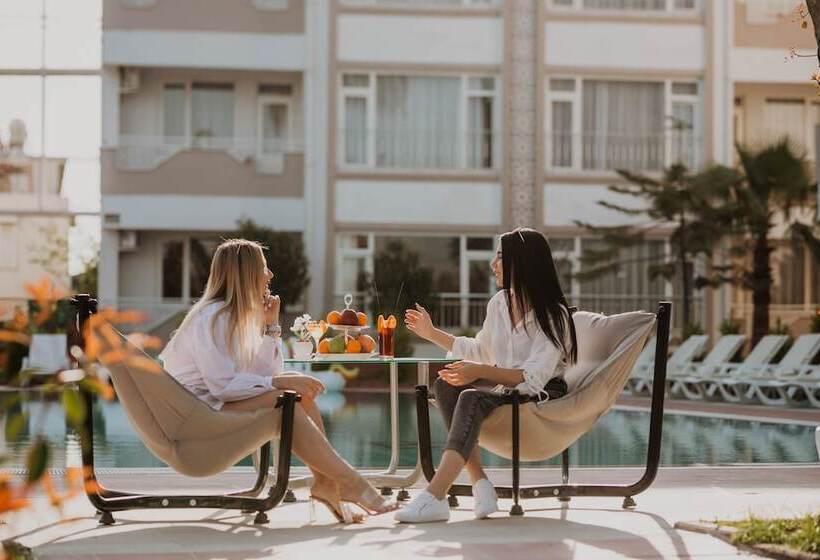 ホテル New Garden Side