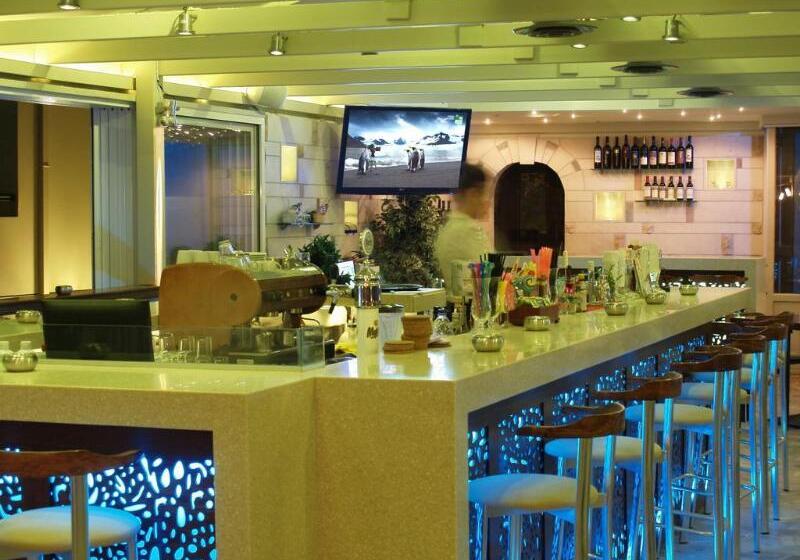 فندق Odyssia Beach