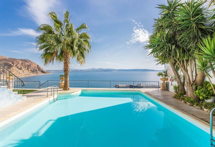 בית מלון כפרי Palazzo Greco