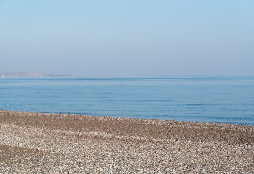 ホテル Panorama Genadi